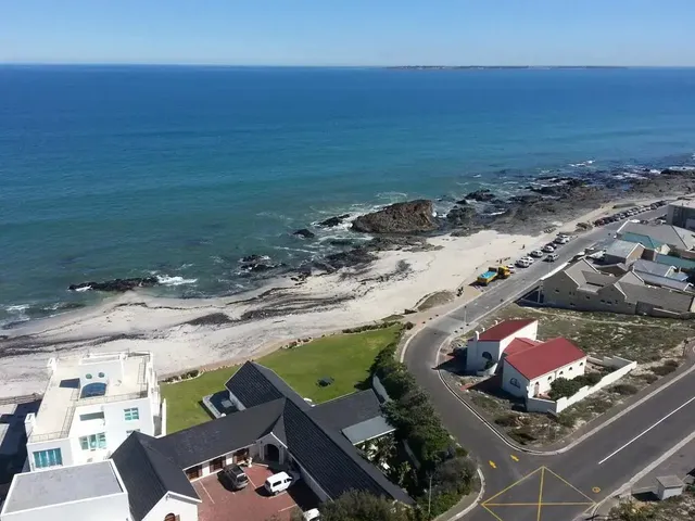 7 Views Self Catering Beachfront Apartment