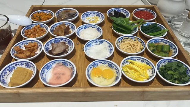 Bridge Xiangyuan Guoqiao Rice Noodles