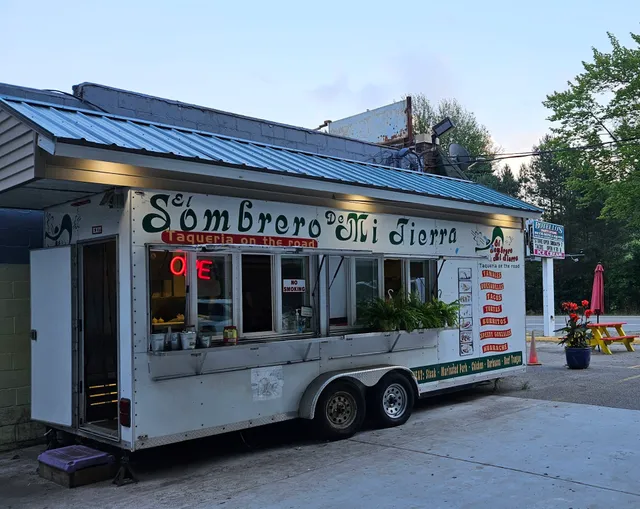 El Sombrero Mi Tierra