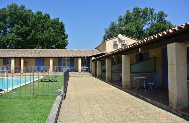 Motel Le Clos De La Cerisaie