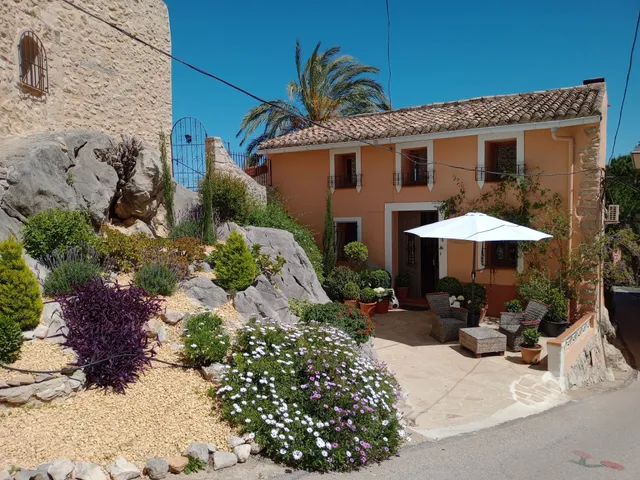 Les Penyetes Boutique Bed and Breakfast