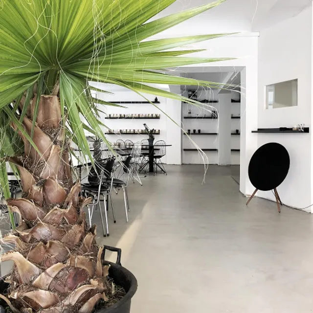 District Five Coffee Roasters - Café