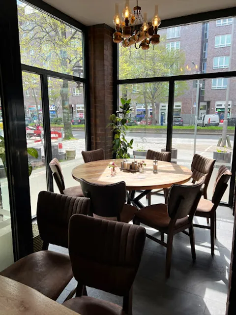 La Vera Ocakbaşi Holzkohlegrill Restaurant