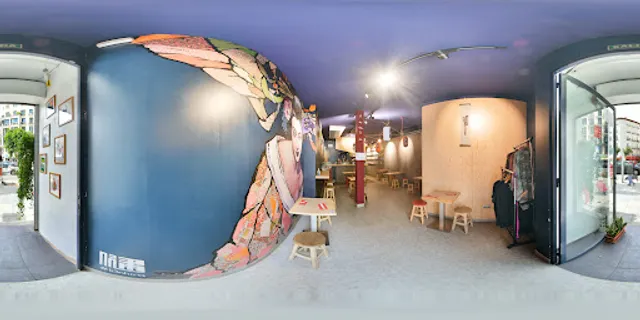 Yan Ken Pon - Sushi Ramen y Librería