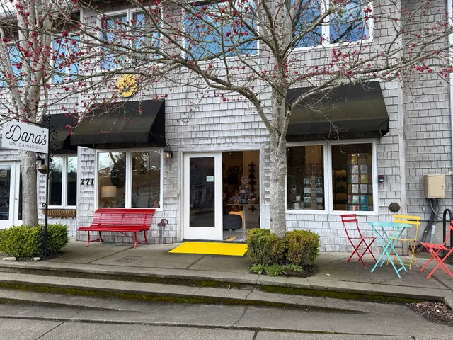 Dana's On Bainbridge