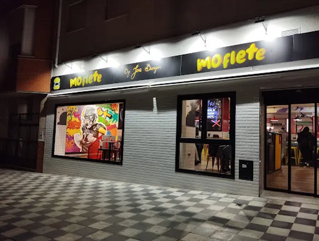Moflete by Joe Burger