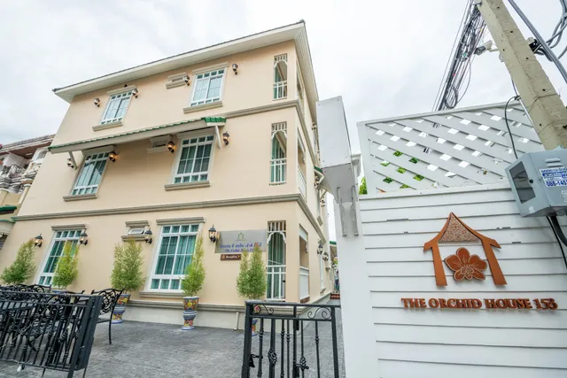 The Orchid House 153