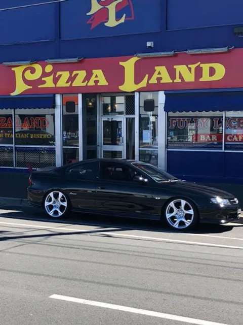 Pizzaland Bistro