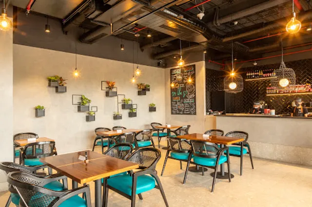 On The Go | DLF Cyberpark