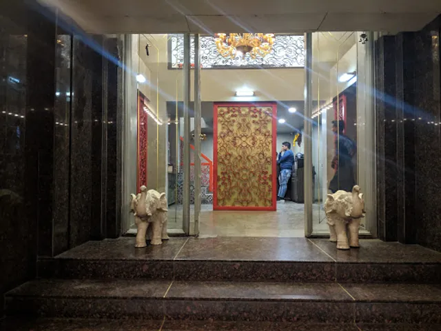 Ashray Hotel. Family Restaurant and Bar