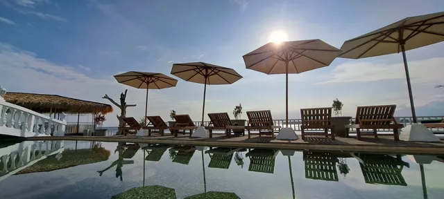 Gili Beachfront Suites