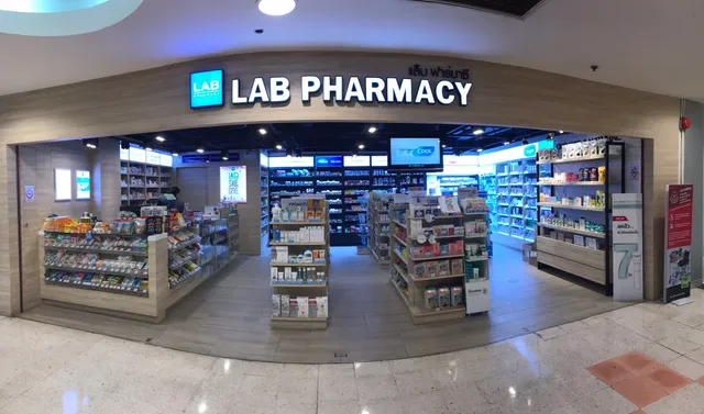 LAB Pharmacy สาขา เดอะมอลล์ท่าพระ