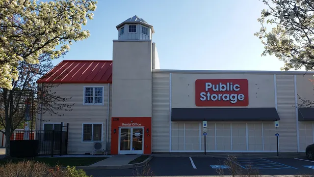 Public Storage