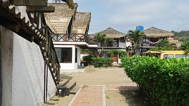 El Manglar Cabañas & Restaurante