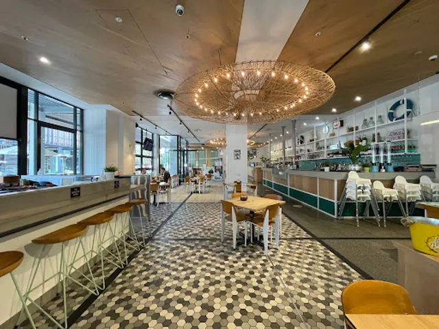 Beach House Bar & Grill Springfield