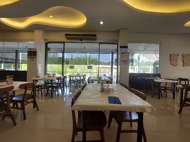 Sentosa Live Seafood Graha Padma Semarang