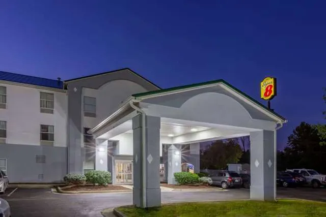 Super 8 by Wyndham La Grange KY