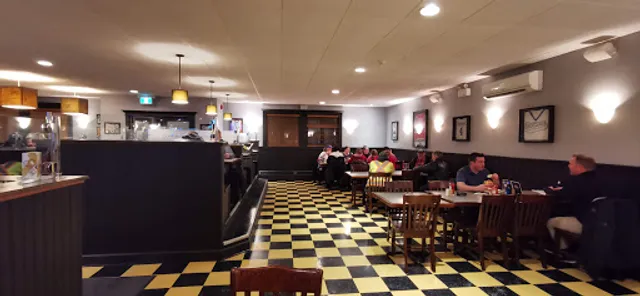 The Old No. 7 Restaurant & Sports Bar