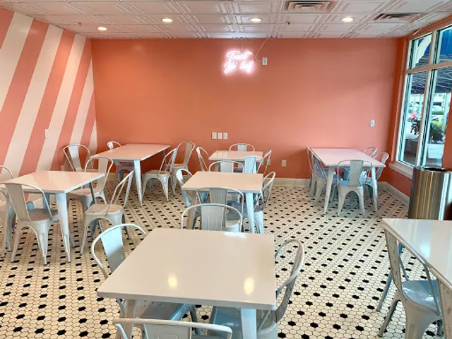 Ice Cream Shoppe at Pensacola Beach