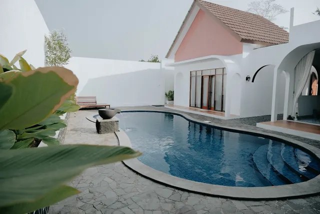 SINGGAH SEMENTARA | Villa Cafe Borobudur