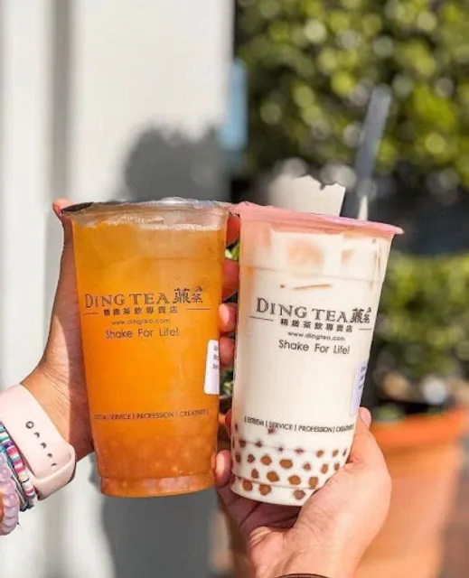 Ding tea Nguyễn Văn Huyên