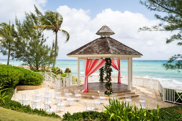 Paradise Getaways, LLC