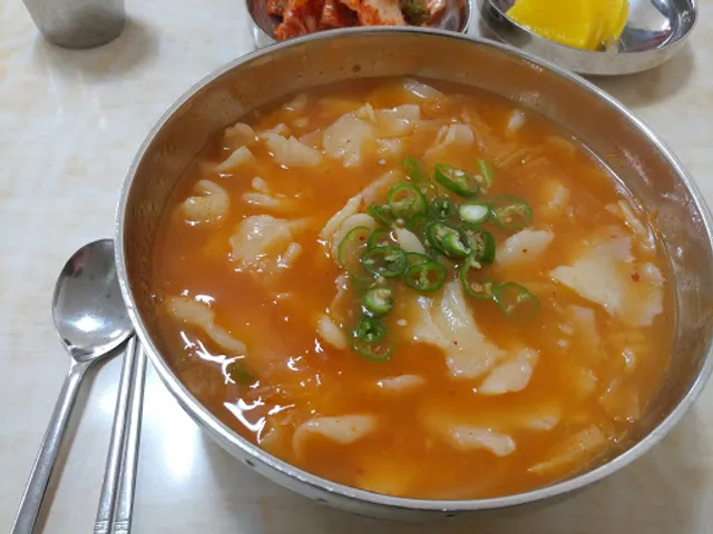 민속칼국수