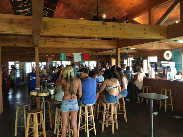 Sun Buns Bar and Grill