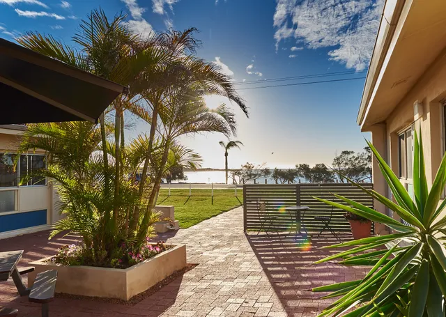 Pelican Beach Front Apartments Kalbarri