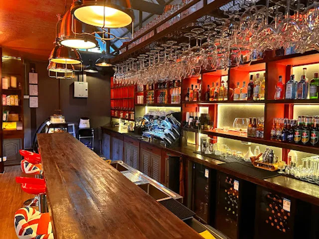 Bat & Bol Cafe Bistro