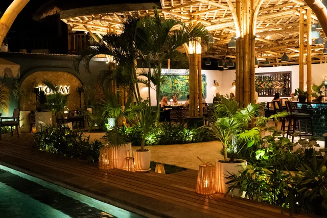 KAI, the spice table