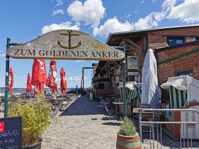 Hafenkneipe "Zum Goldenen Anker"