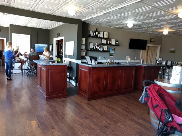 Cliff Creek Cellars in Newberg