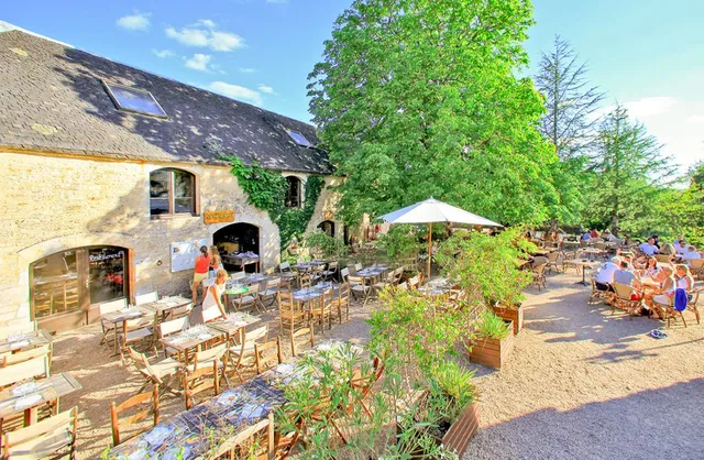 Camping "Domaine de la Paille Basse"