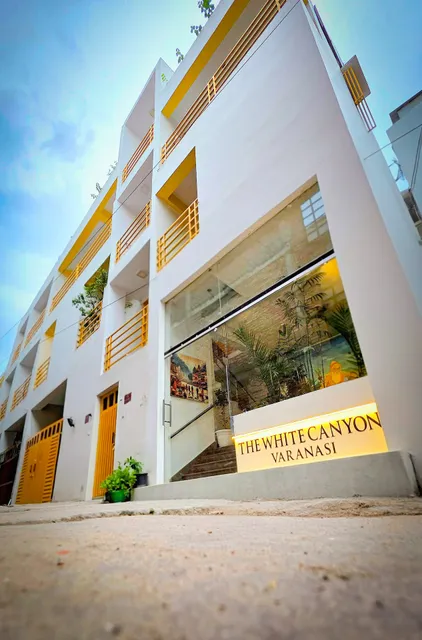 The White Canyon Hotel