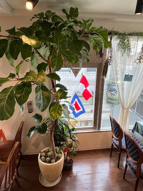 Cafe Lapis カフェラピス