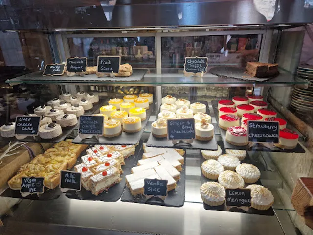 Bennett's Eggs & The Garden Coffee Lounge