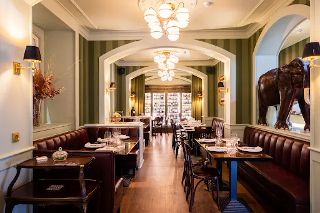 XXL by Olivier Lisboa