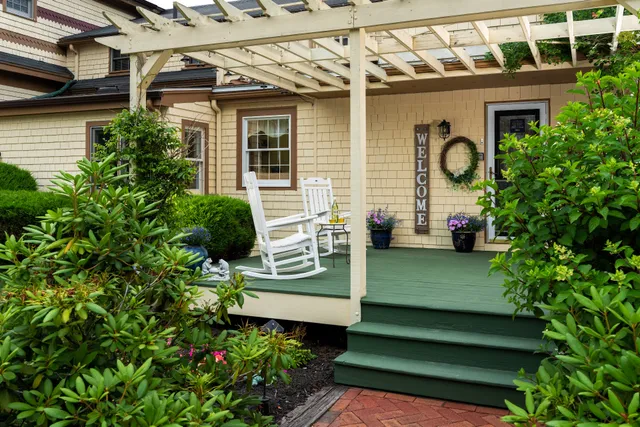 1802 House Bed and Breakfast