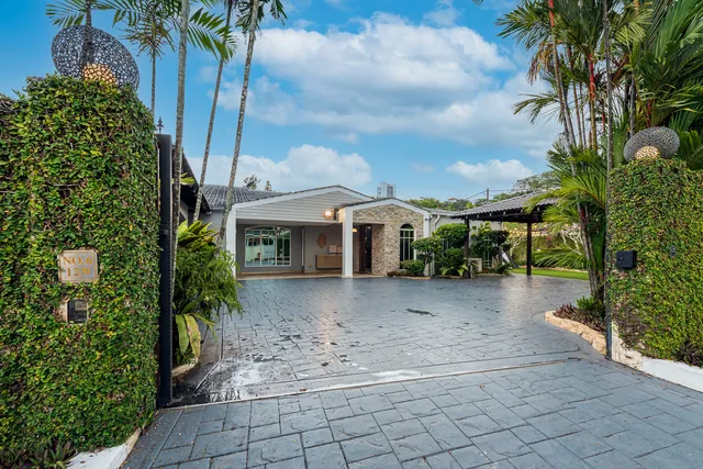 Enchanting Bungalow @PJ