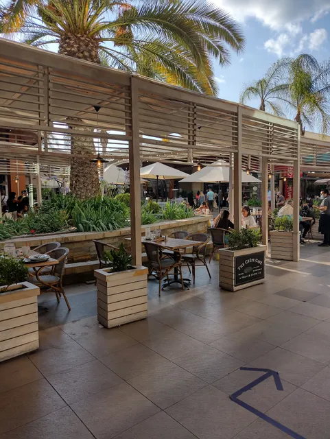 Patio de Comidas de Cenco Alto Las Condes