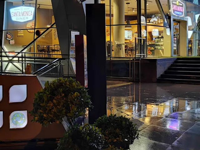 Santa Monica Diner Bangkok