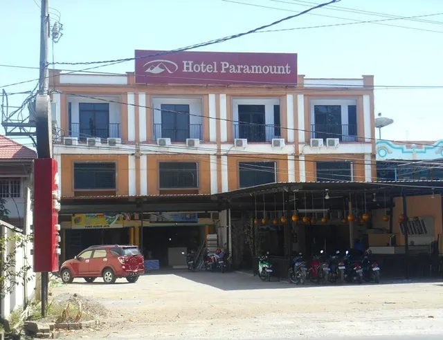 Paramount Hotel