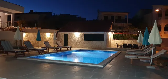 RESTFUL KANICA HOUSE