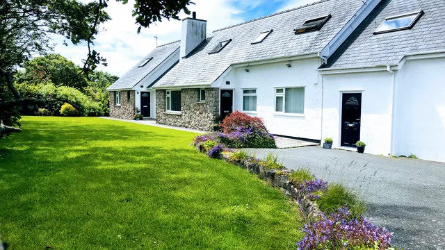Llain Rhedyn Cottages
