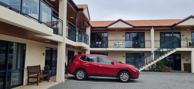 Randolph Motel Apartments