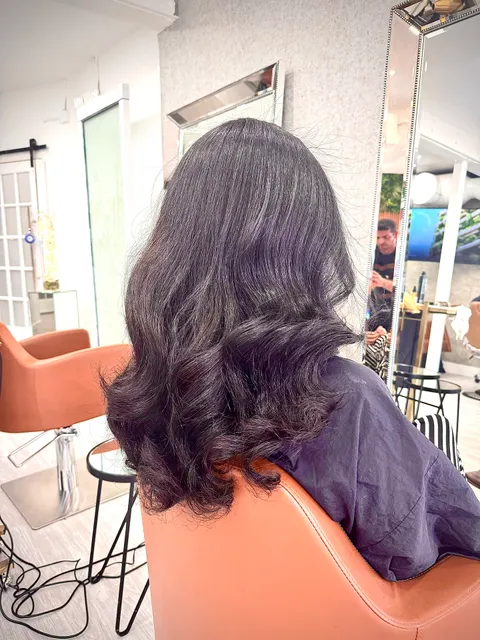 Edu Hair Salon - Brazilian