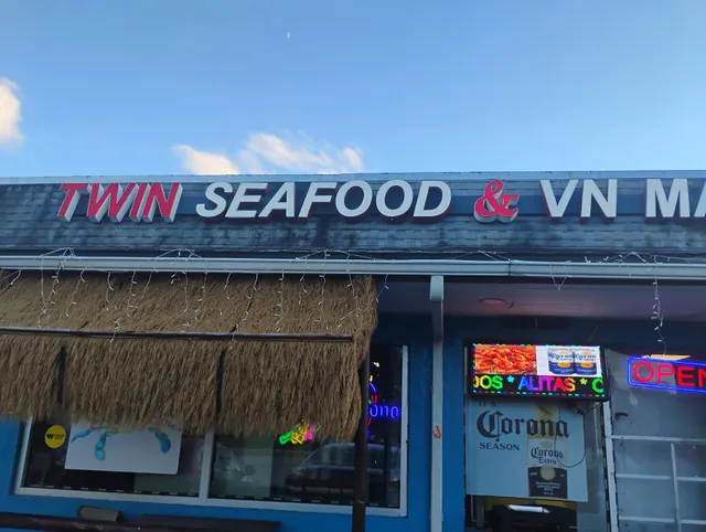 Twin Seafood & Groceries Market