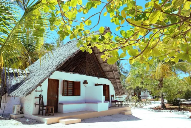 Kilimani Kwetu Beach Hotel Bar & Restaurant