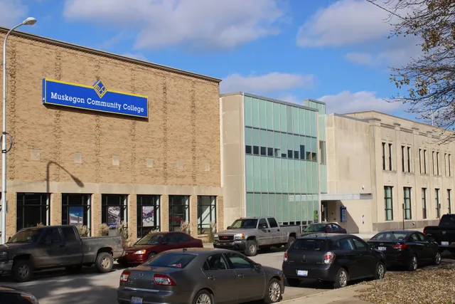 Muskegon Community College Carolyn I. and Peter Sturrus Technology Center